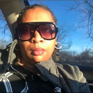 Meet your Posher, Ami